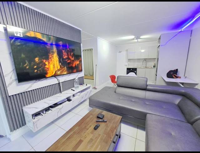 2 BEDROOM APARTMENT FOR SALE IN MOOIKLOOF